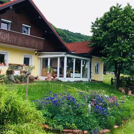 Im Kunstlerhaus *